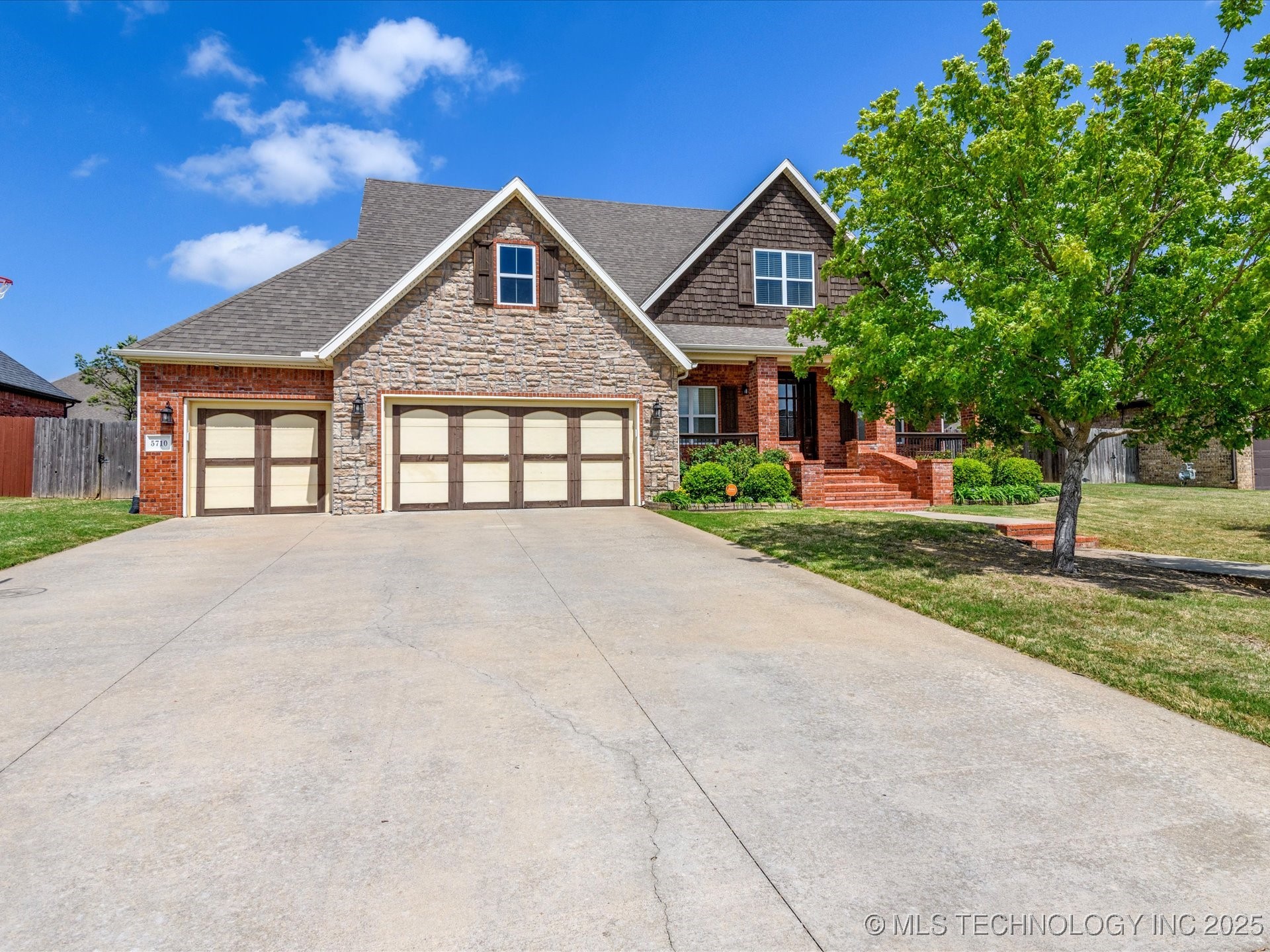 5710 Nottingham Place Property Photo 1