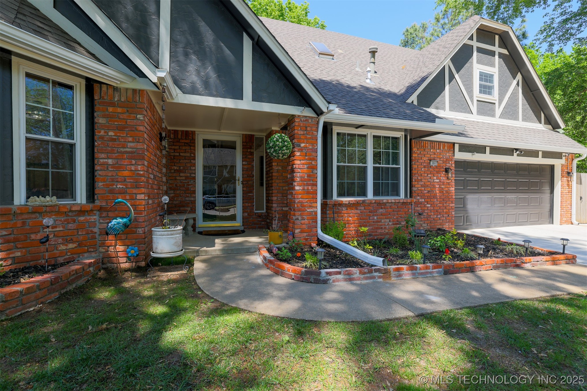 10807 E 99th Street Property Photo 1