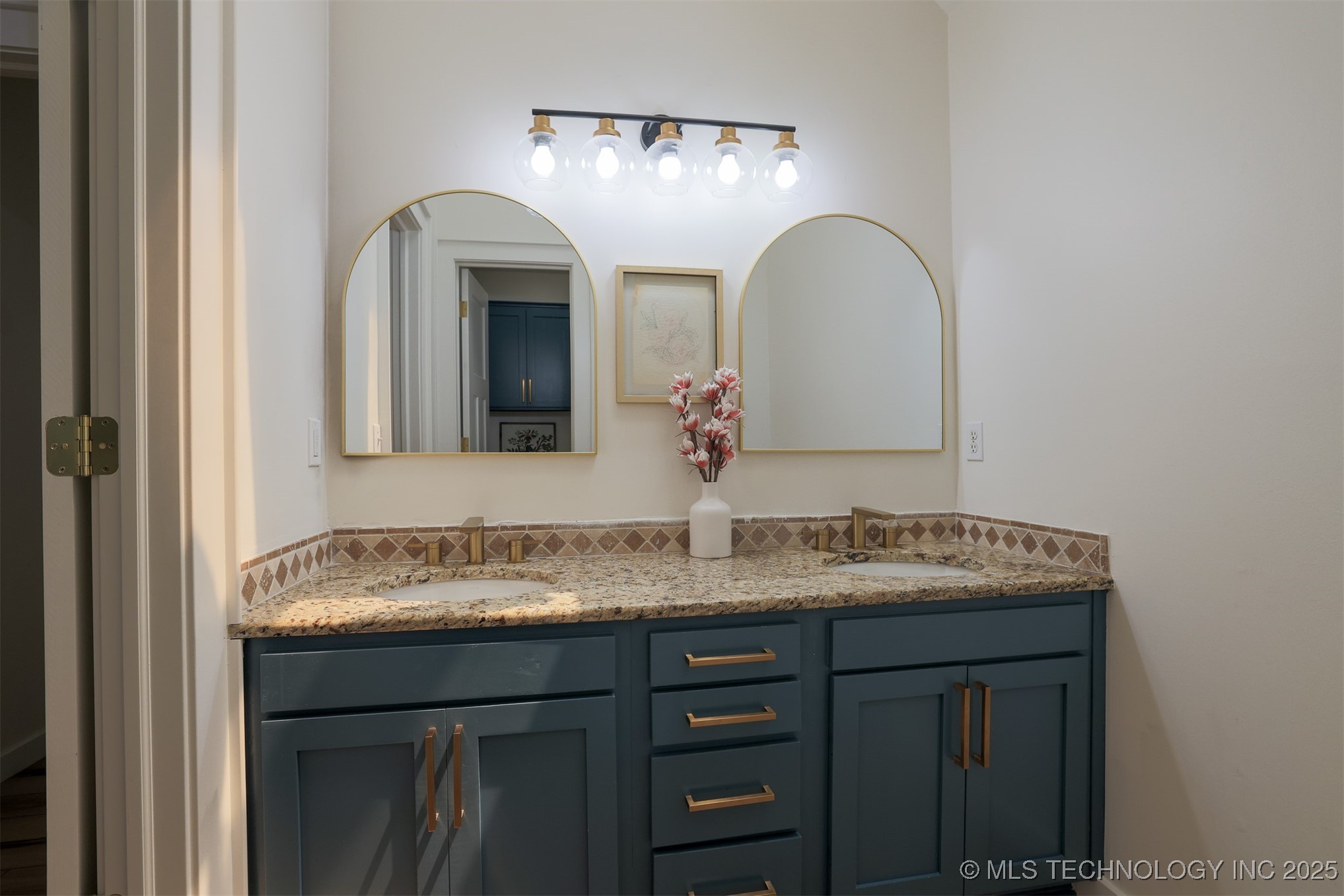 10807 E 99th Street Property Photo 26