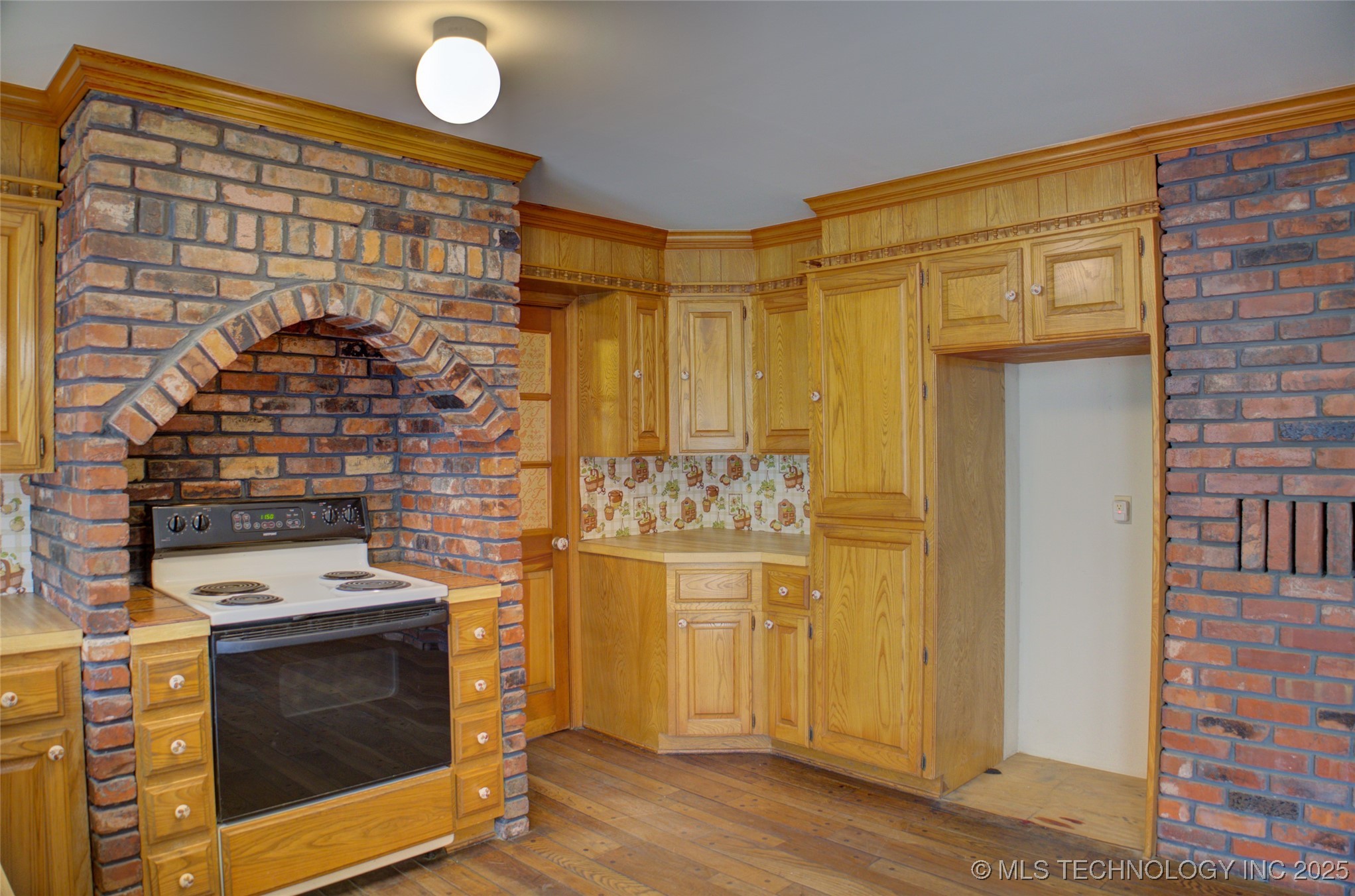 70041 S 336 Court Property Photo 10