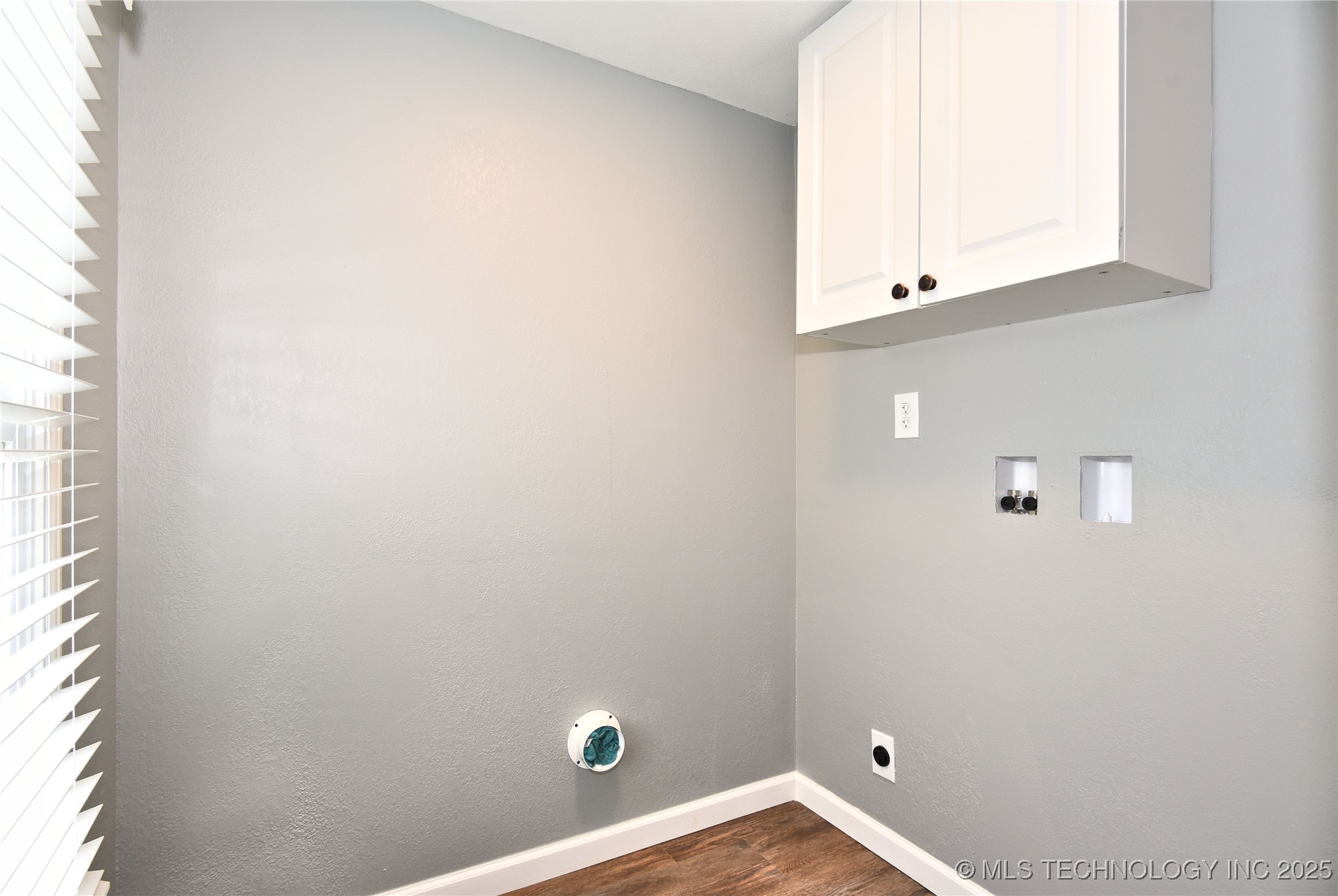 1021 N Gary Place Property Photo 13
