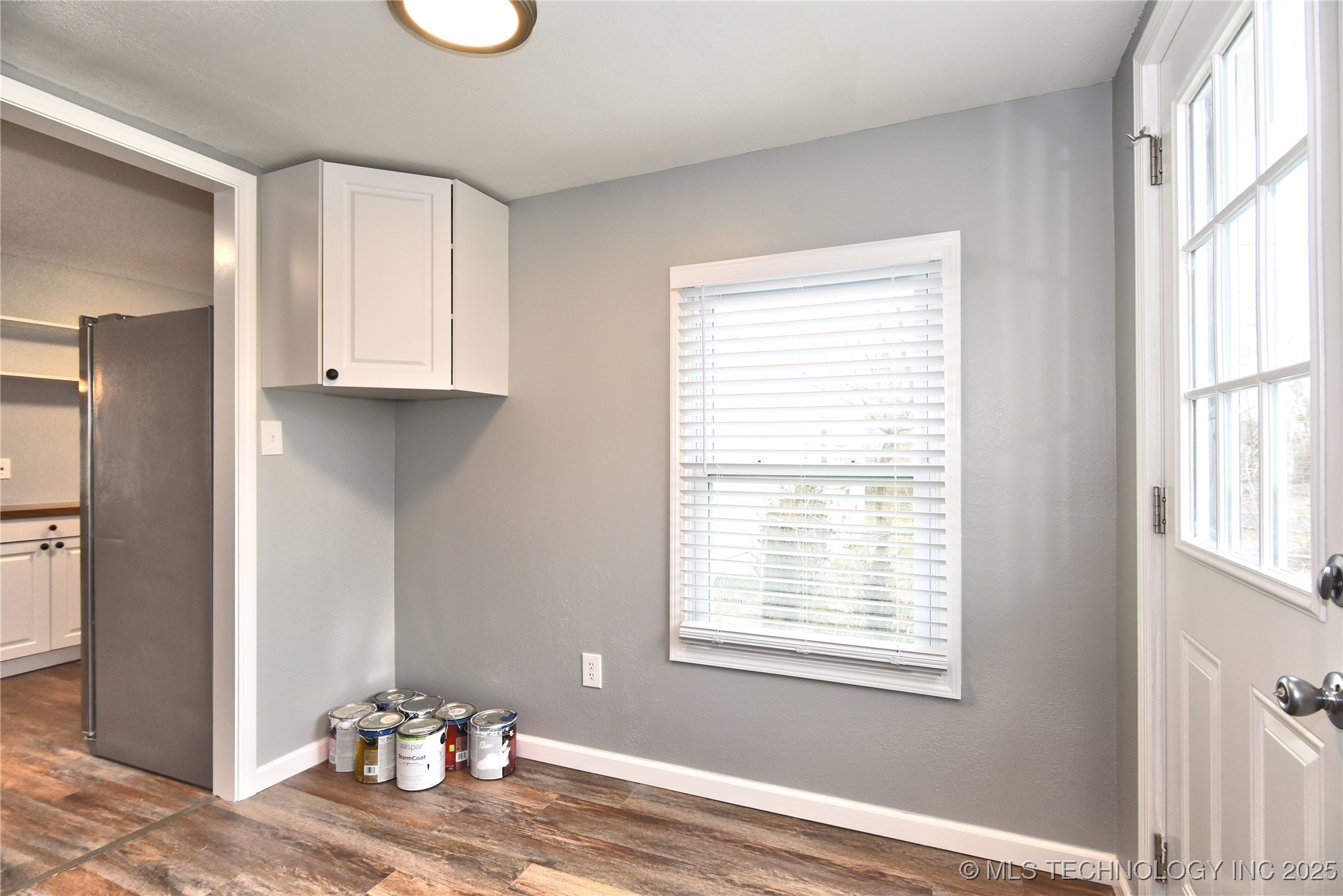 1021 N Gary Place Property Photo 14