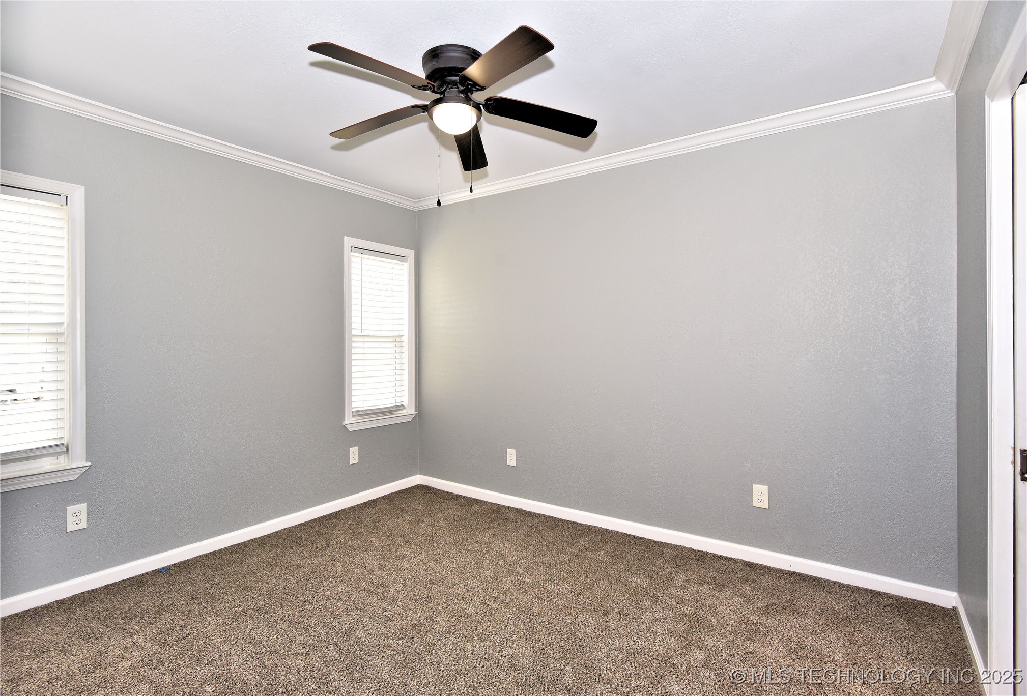 1021 N Gary Place Property Photo 17