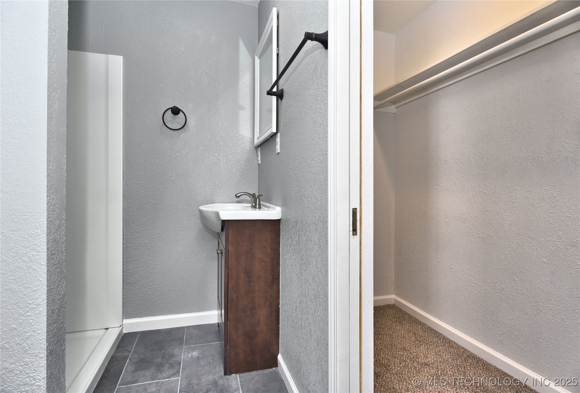 1021 N Gary Place Property Photo 20