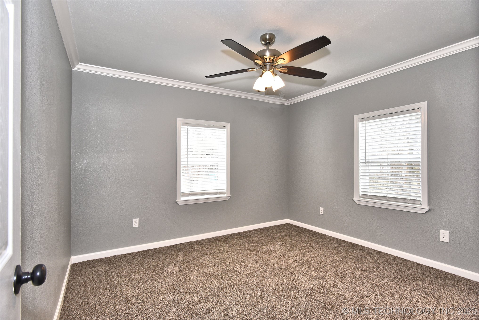1021 N Gary Place Property Photo 22