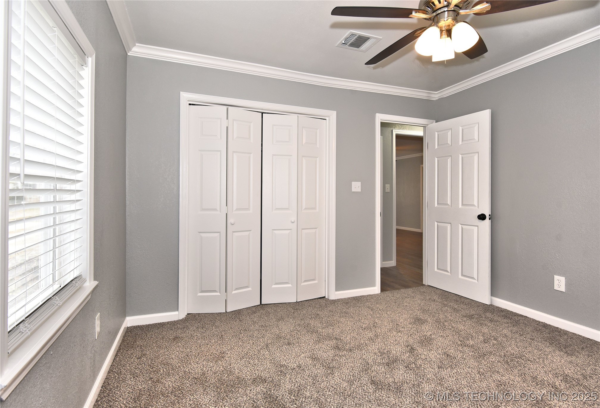 1021 N Gary Place Property Photo 23
