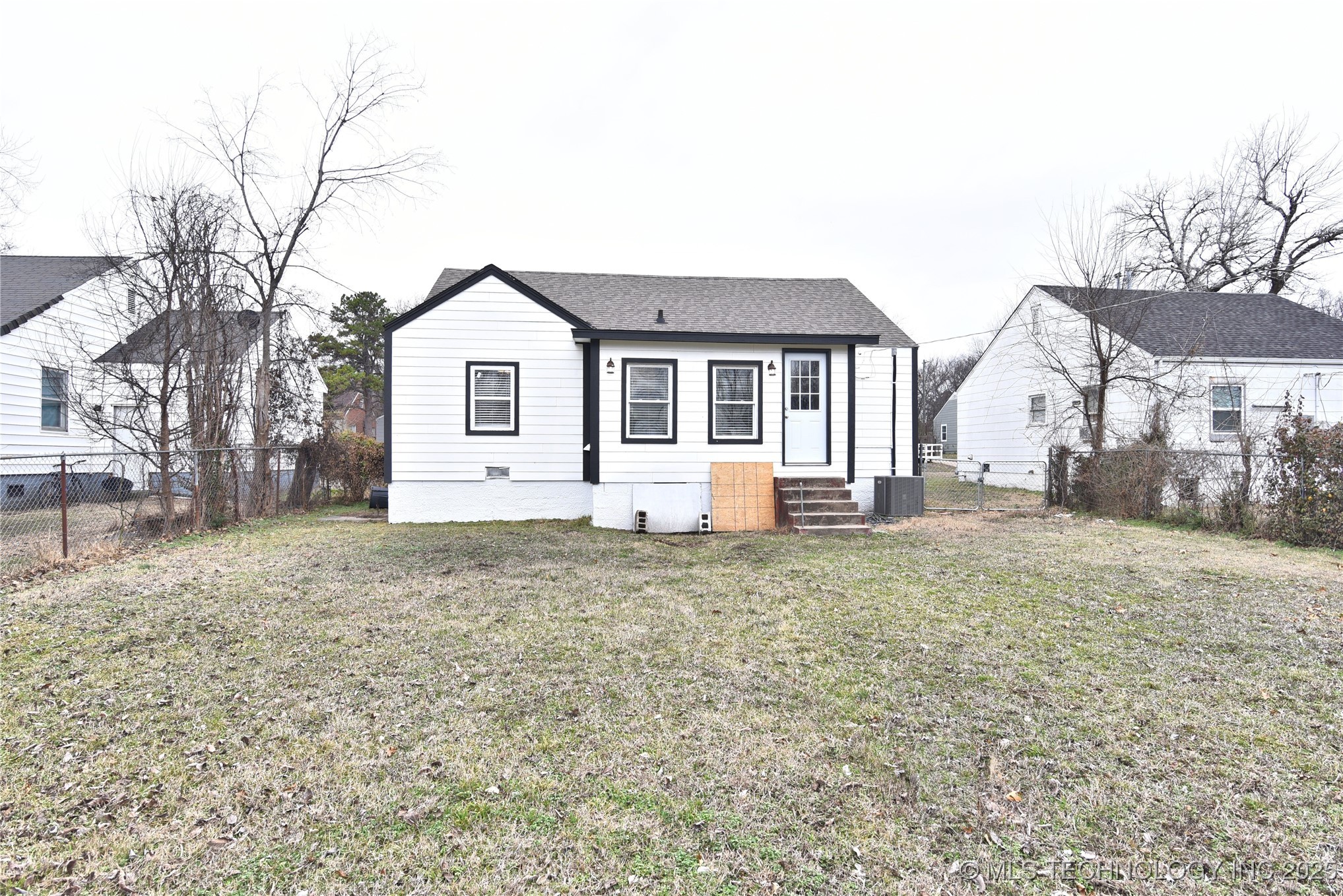 1021 N Gary Place Property Photo 28