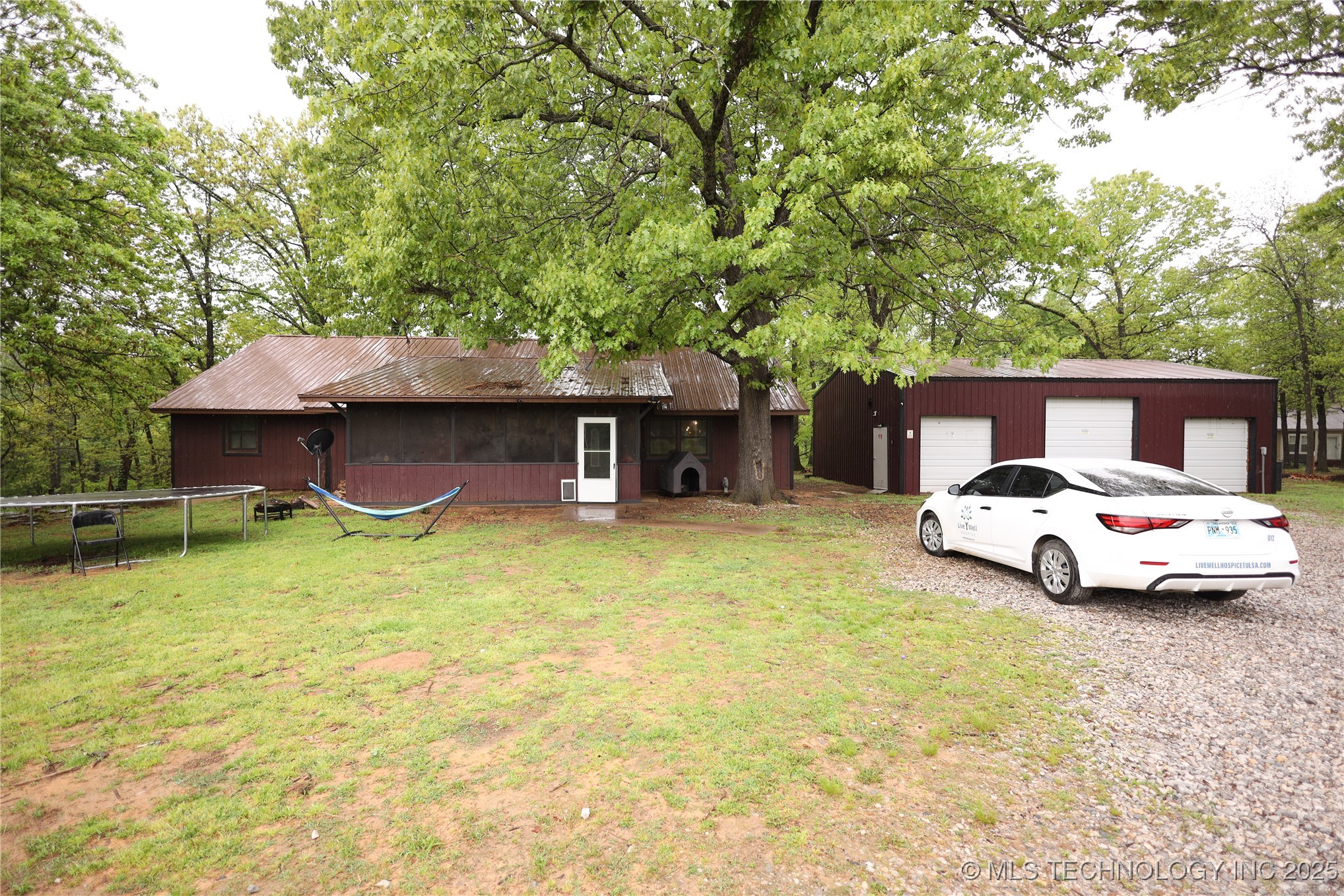 9585 Celia Berryhill Road Property Photo 1
