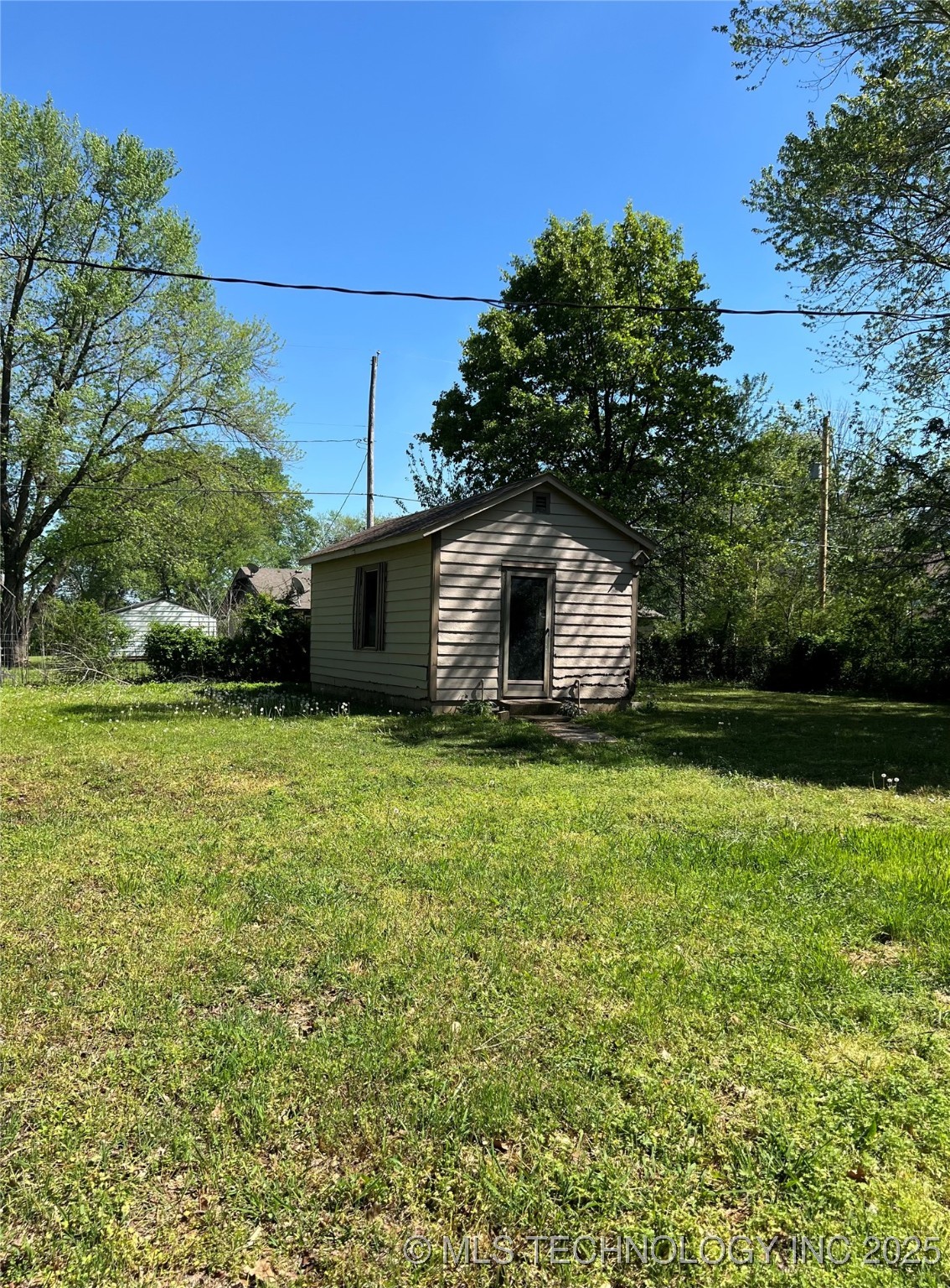 202 S Elm Street Property Photo 7