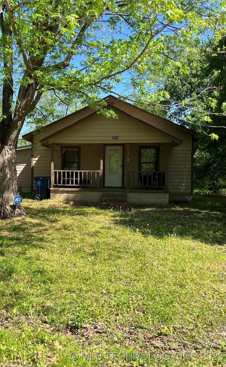 202 S Elm Street Property Photo 24