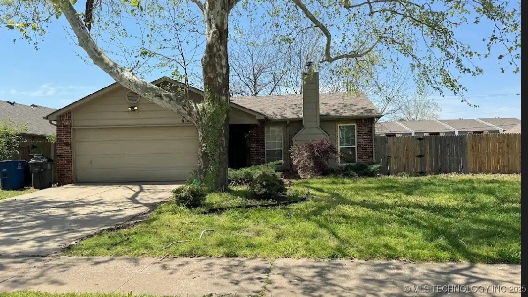 6128 S Madison Place Property Photo