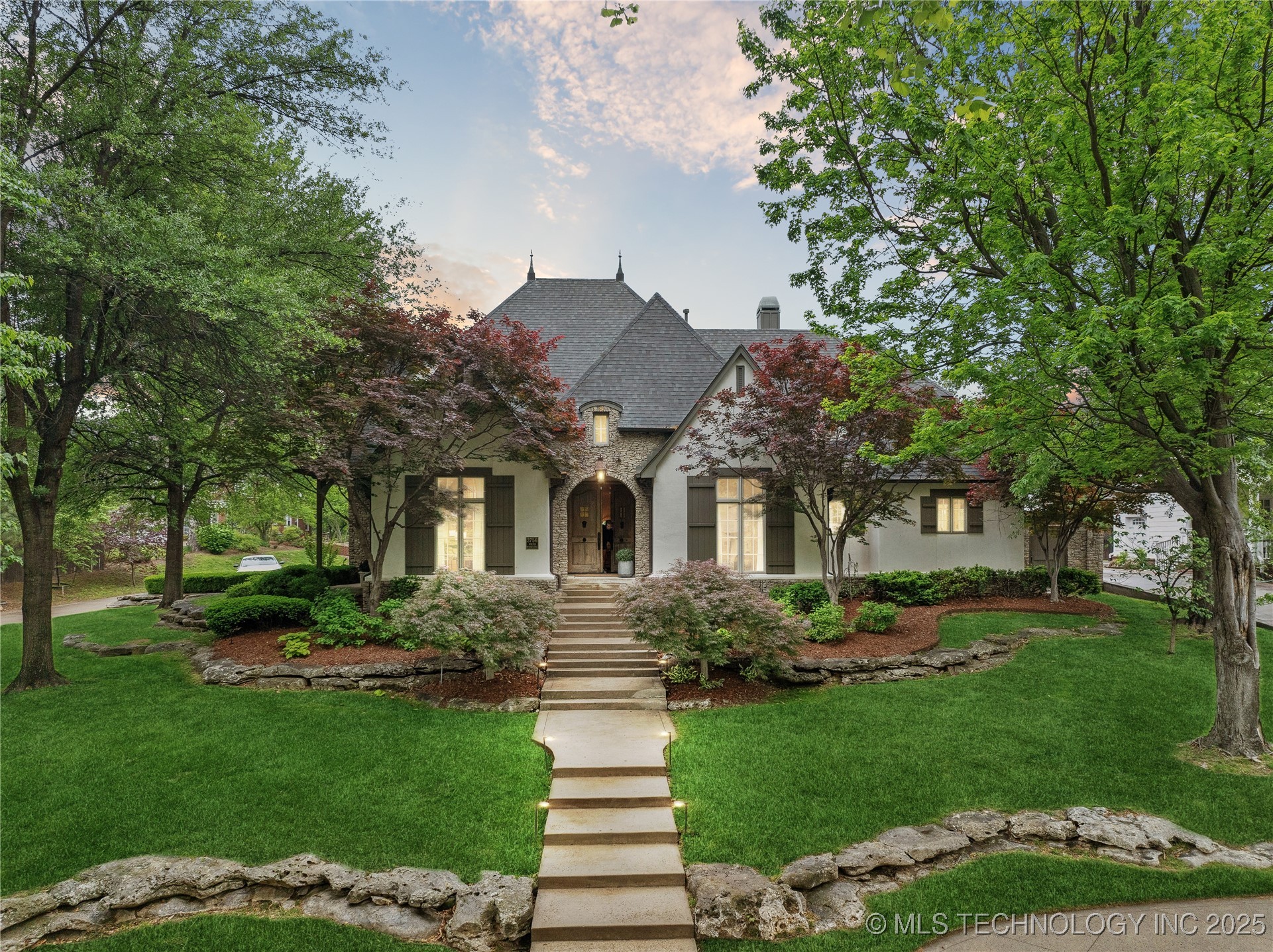 3756 S Wheeling Avenue Property Photo