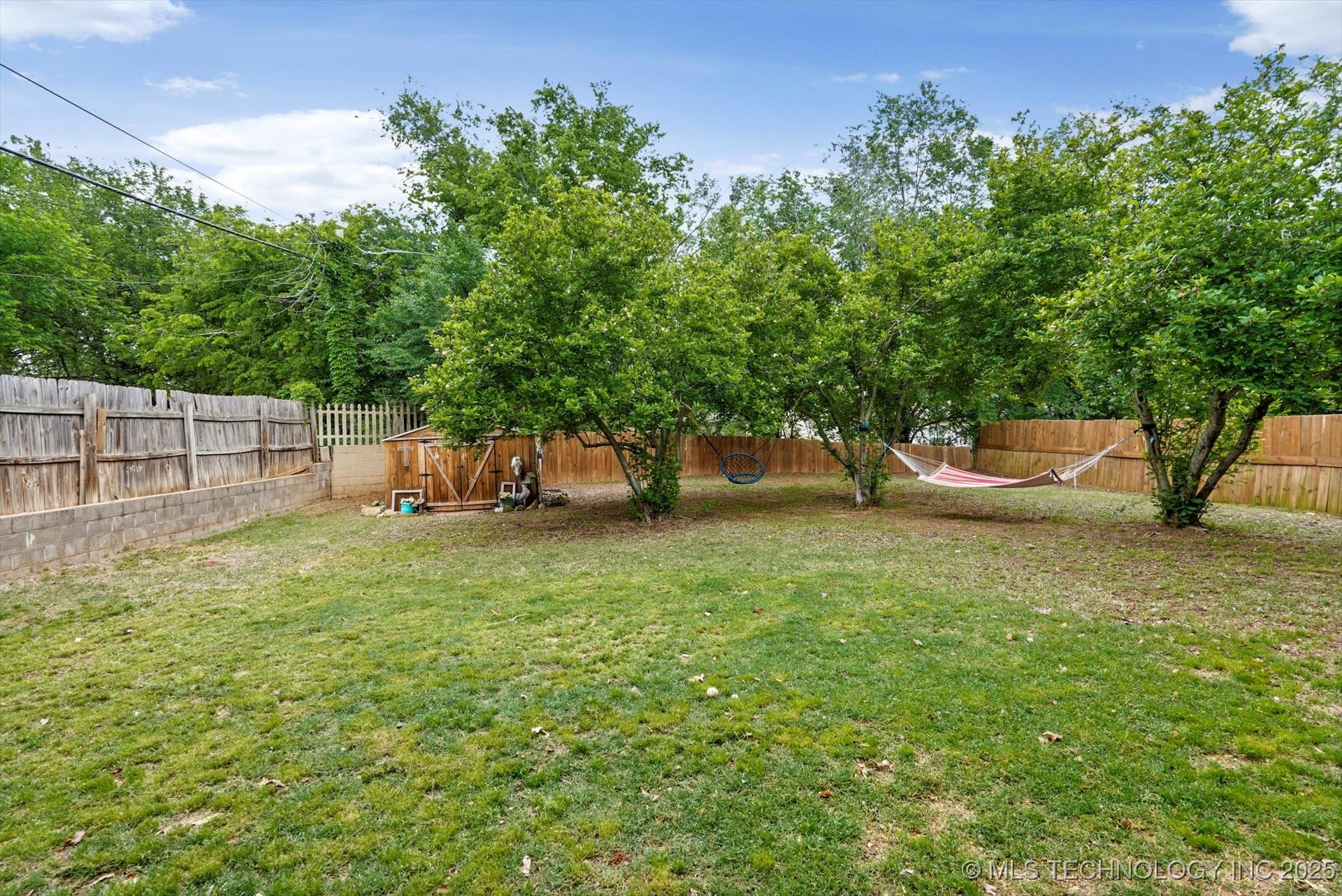 605 N Birch Avenue Property Photo 19