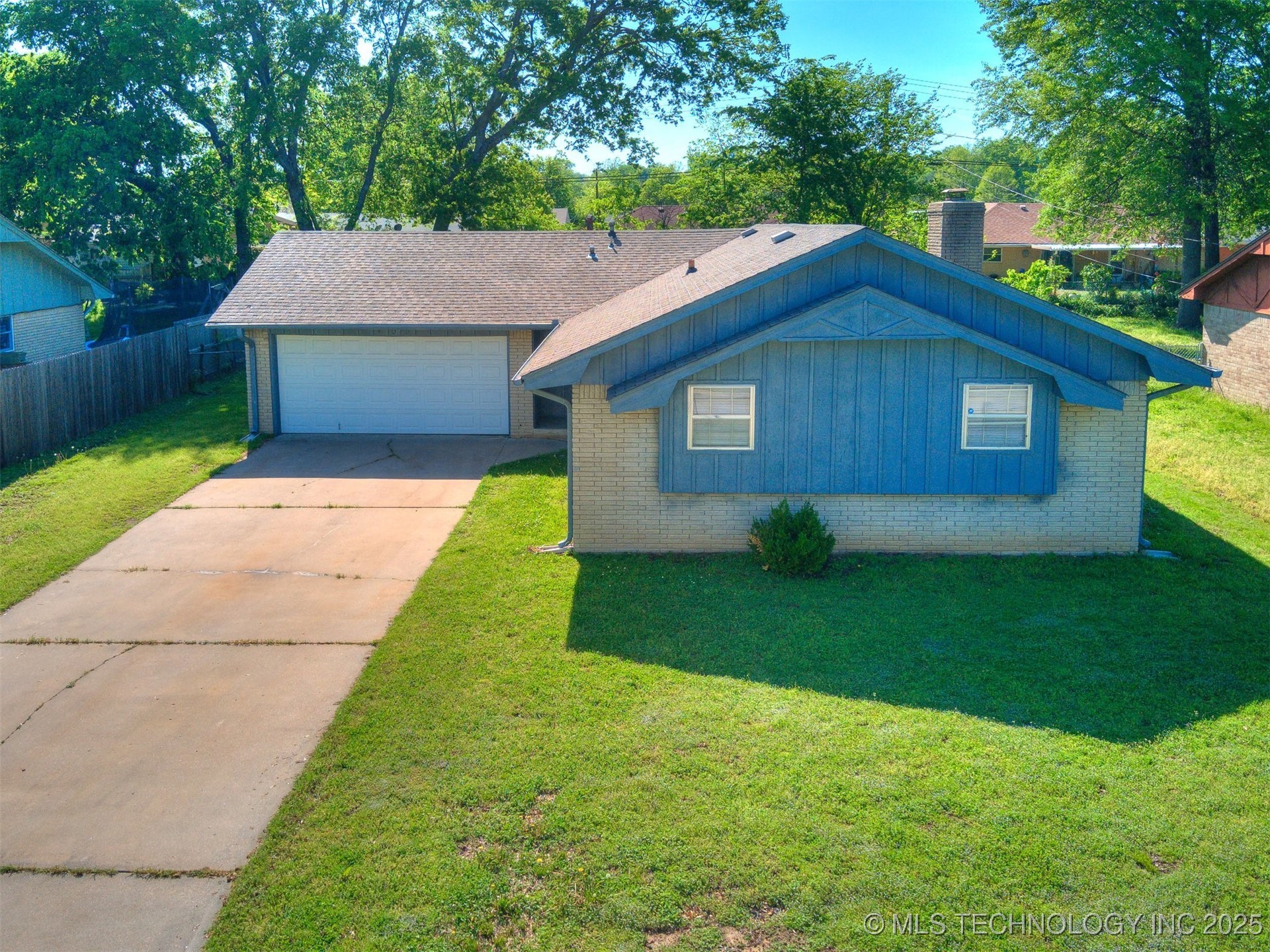 409 N Chambers Trail Property Photo 5