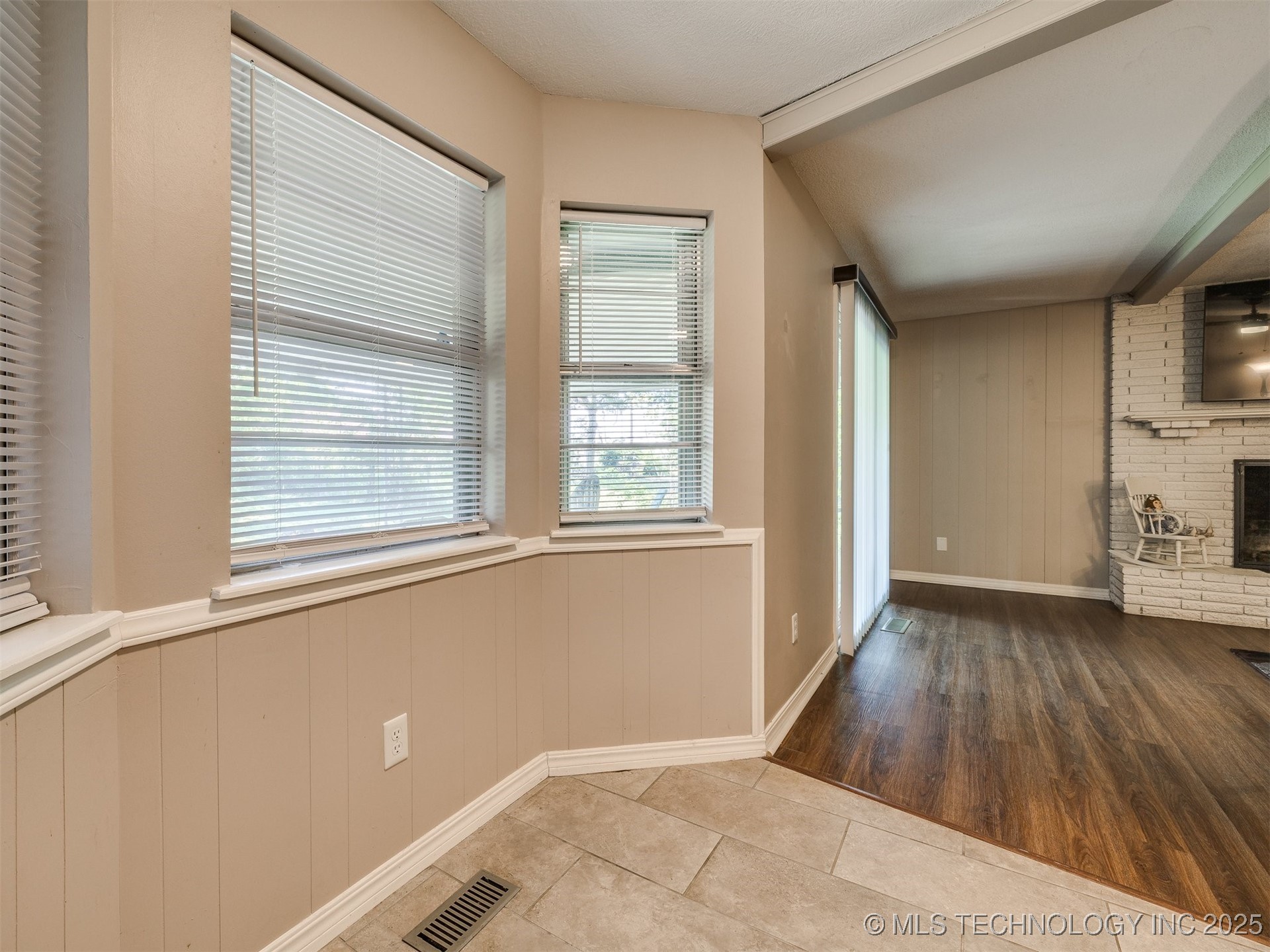 409 N Chambers Trail Property Photo 10