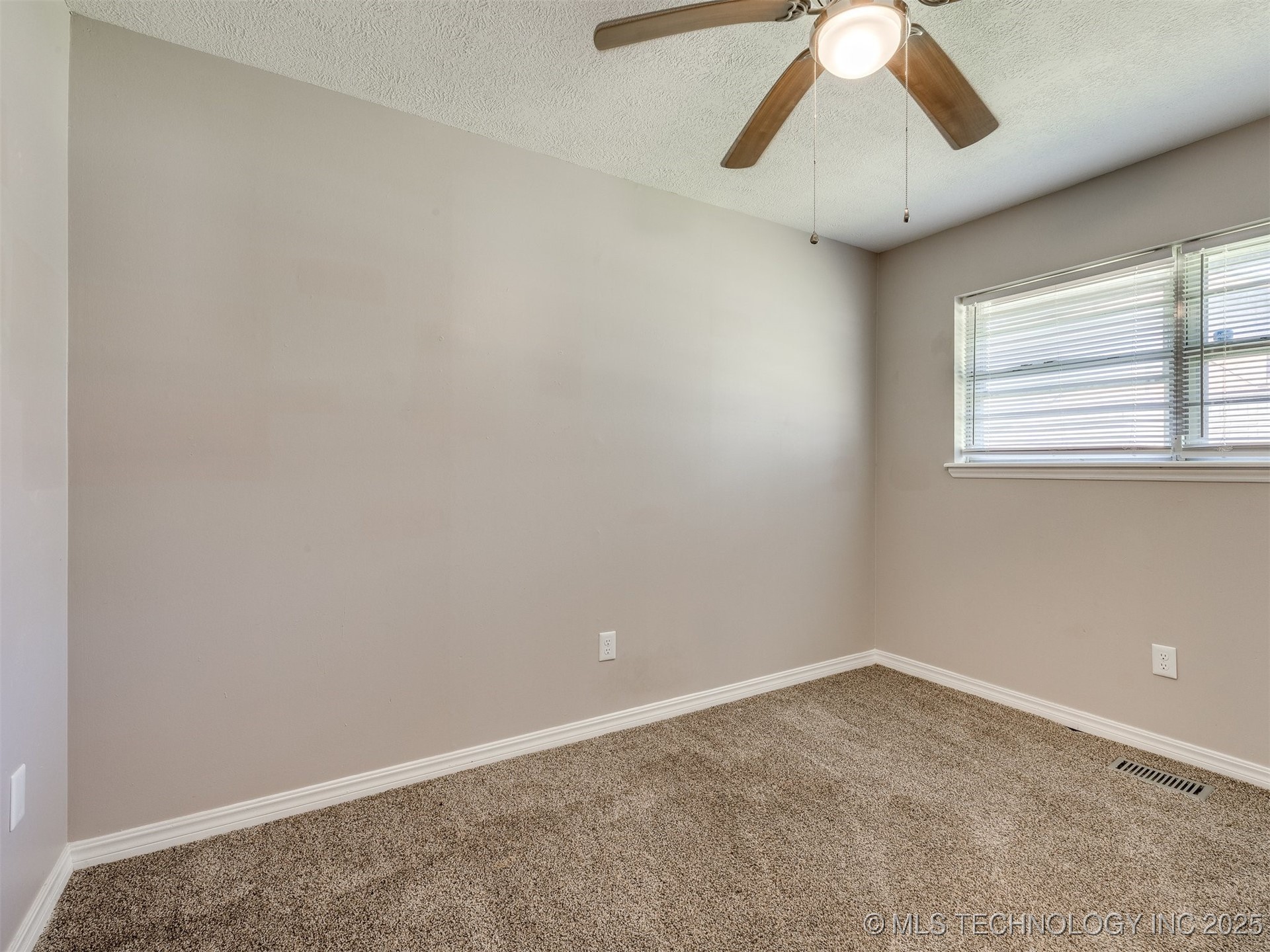 409 N Chambers Trail Property Photo 35