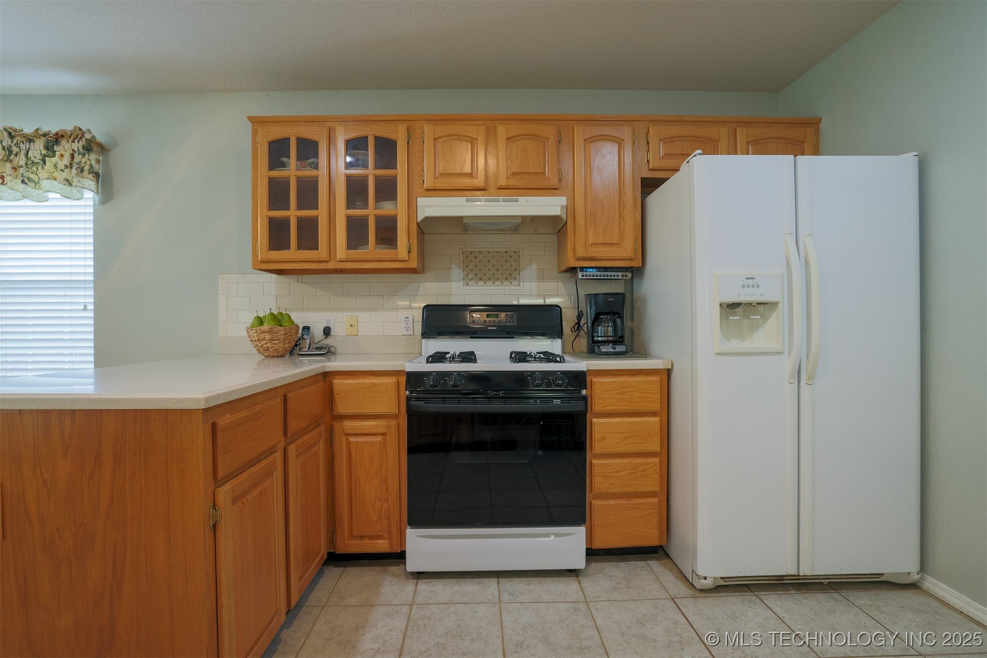 2403 S Maywood Drive Property Photo 4