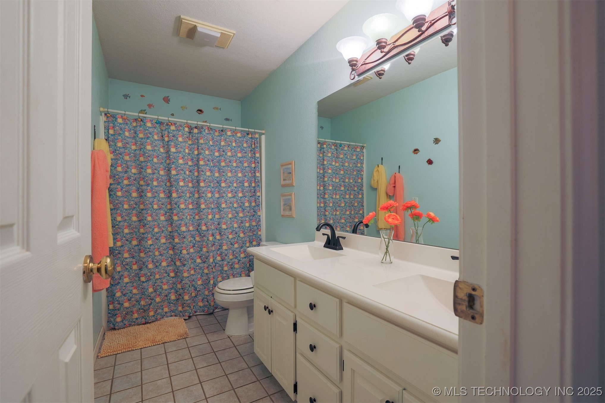 2403 S Maywood Drive Property Photo 20