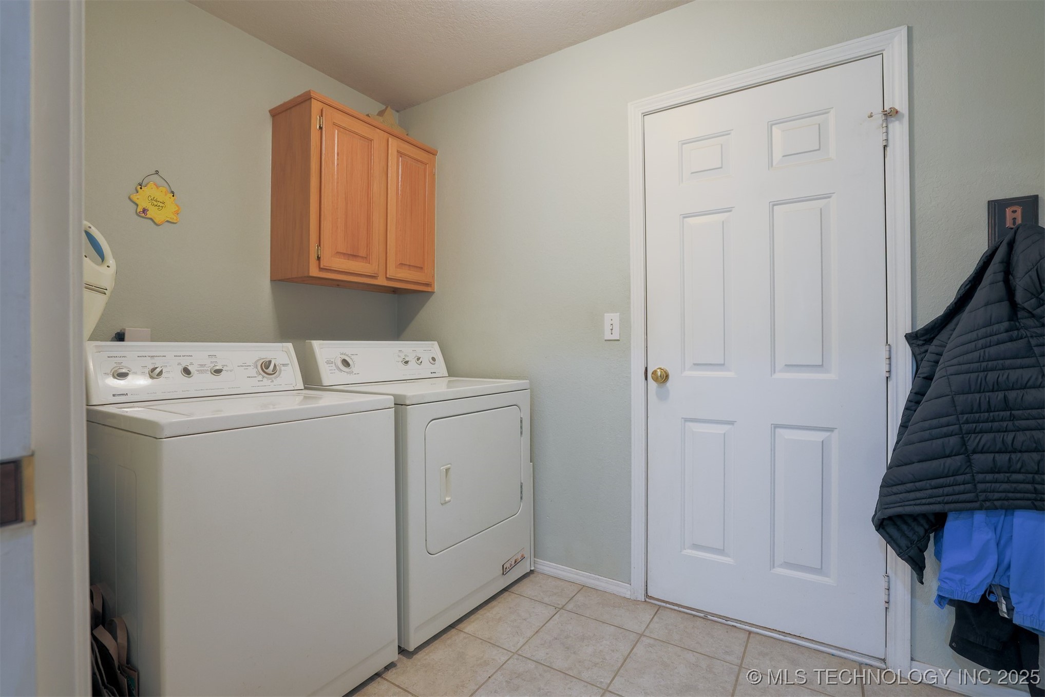 2403 S Maywood Drive Property Photo 22