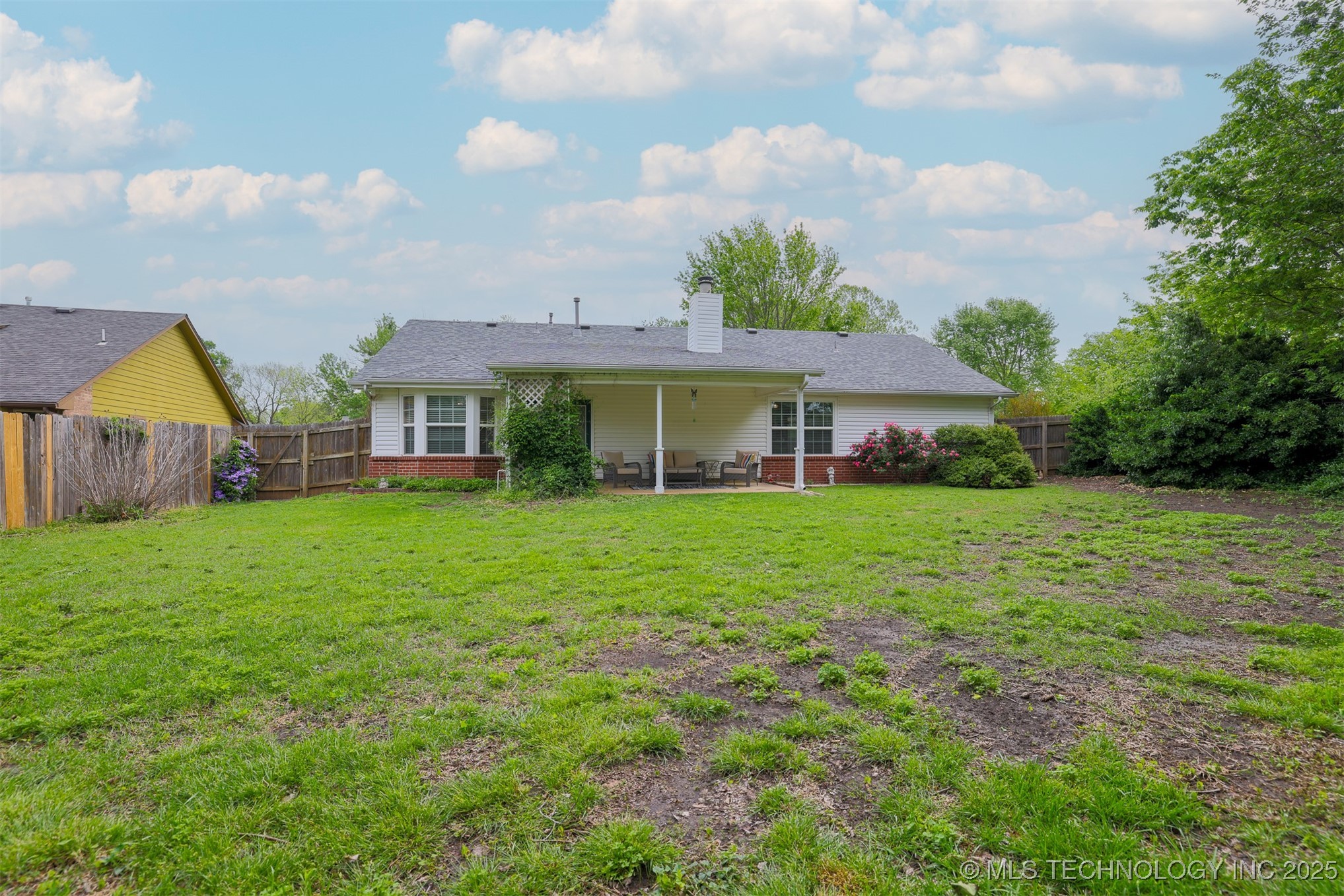 2403 S Maywood Drive Property Photo 25