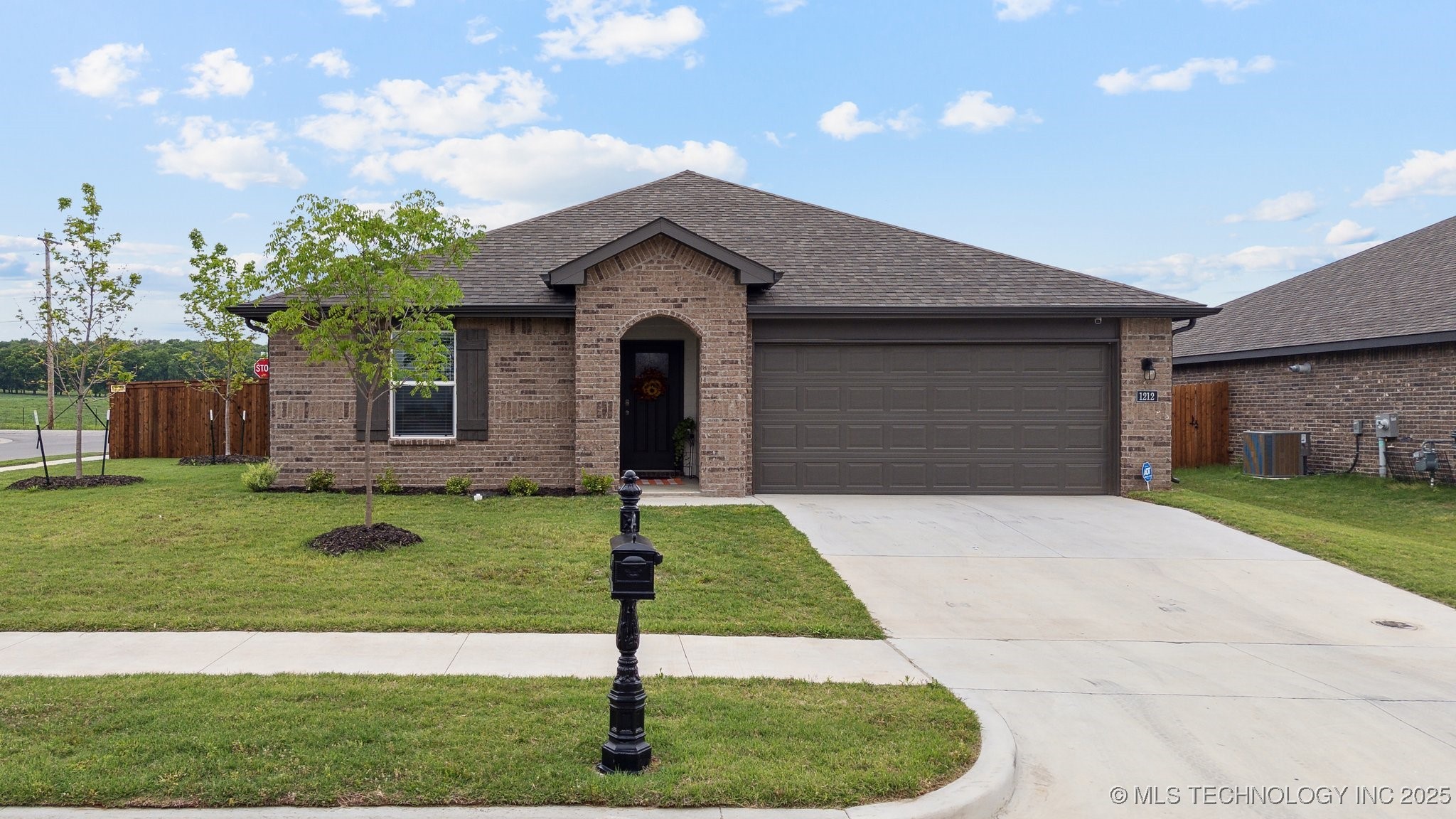 1212 Sunstone Street Property Photo