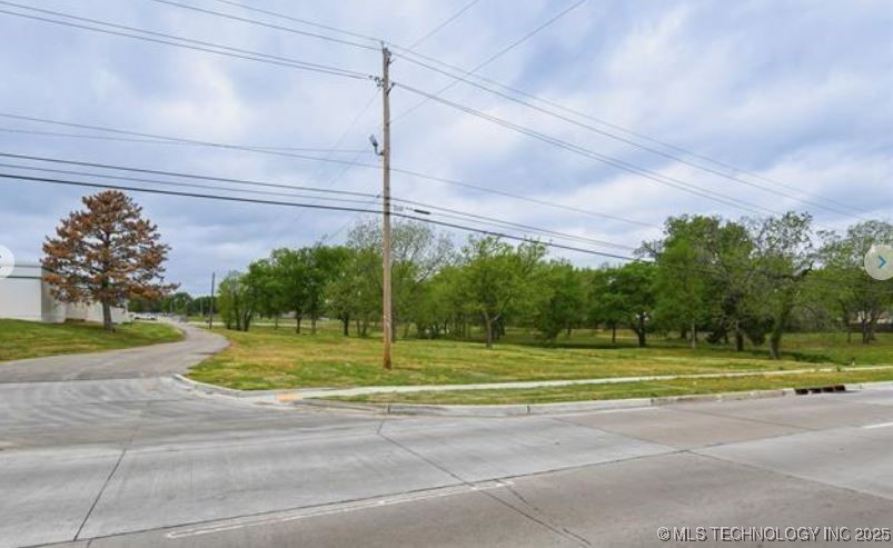 S Memorial Drive Property Photo 1