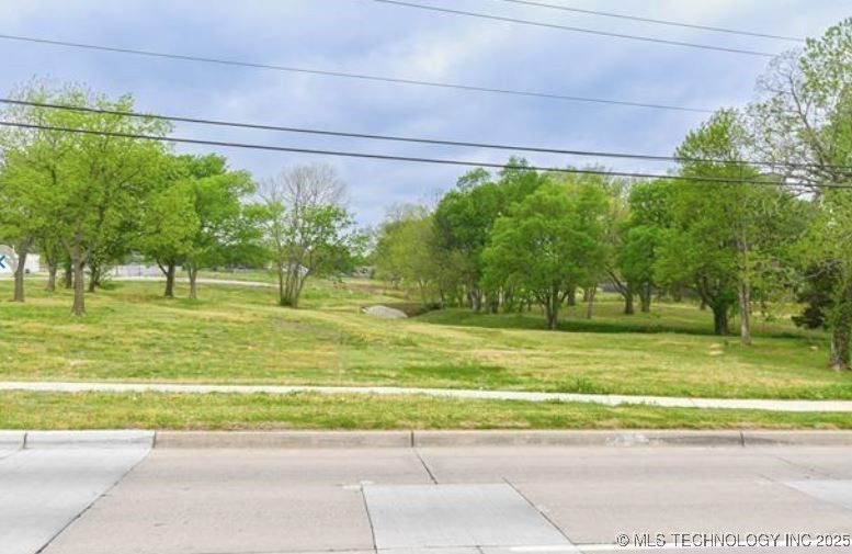 S Memorial Drive Property Photo 2