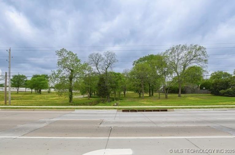 S Memorial Drive Property Photo 4