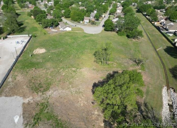 S Memorial Drive Property Photo 16