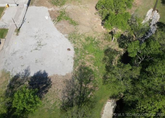 S Memorial Drive Property Photo 18