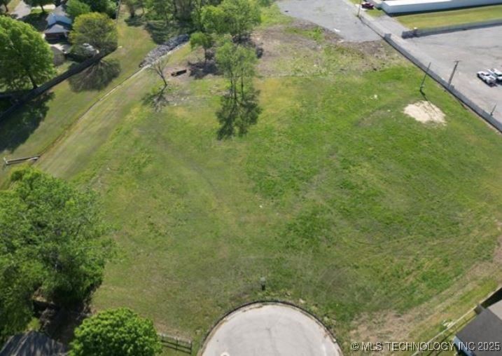 S Memorial Drive Property Photo 20