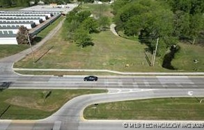 S Memorial Drive Property Photo 32