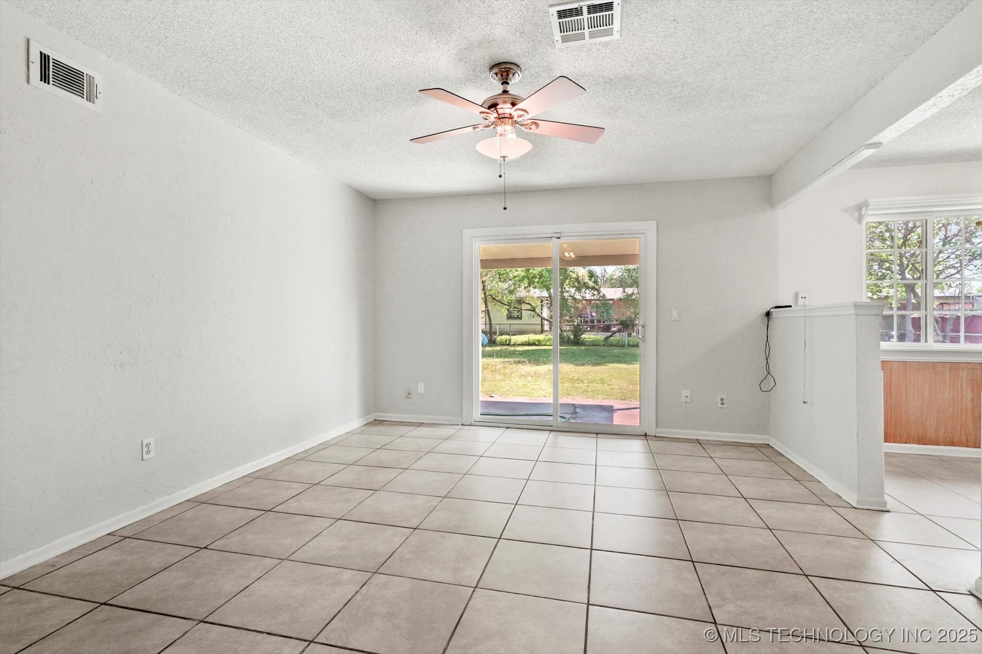 12602 E 19th Street Property Photo 3