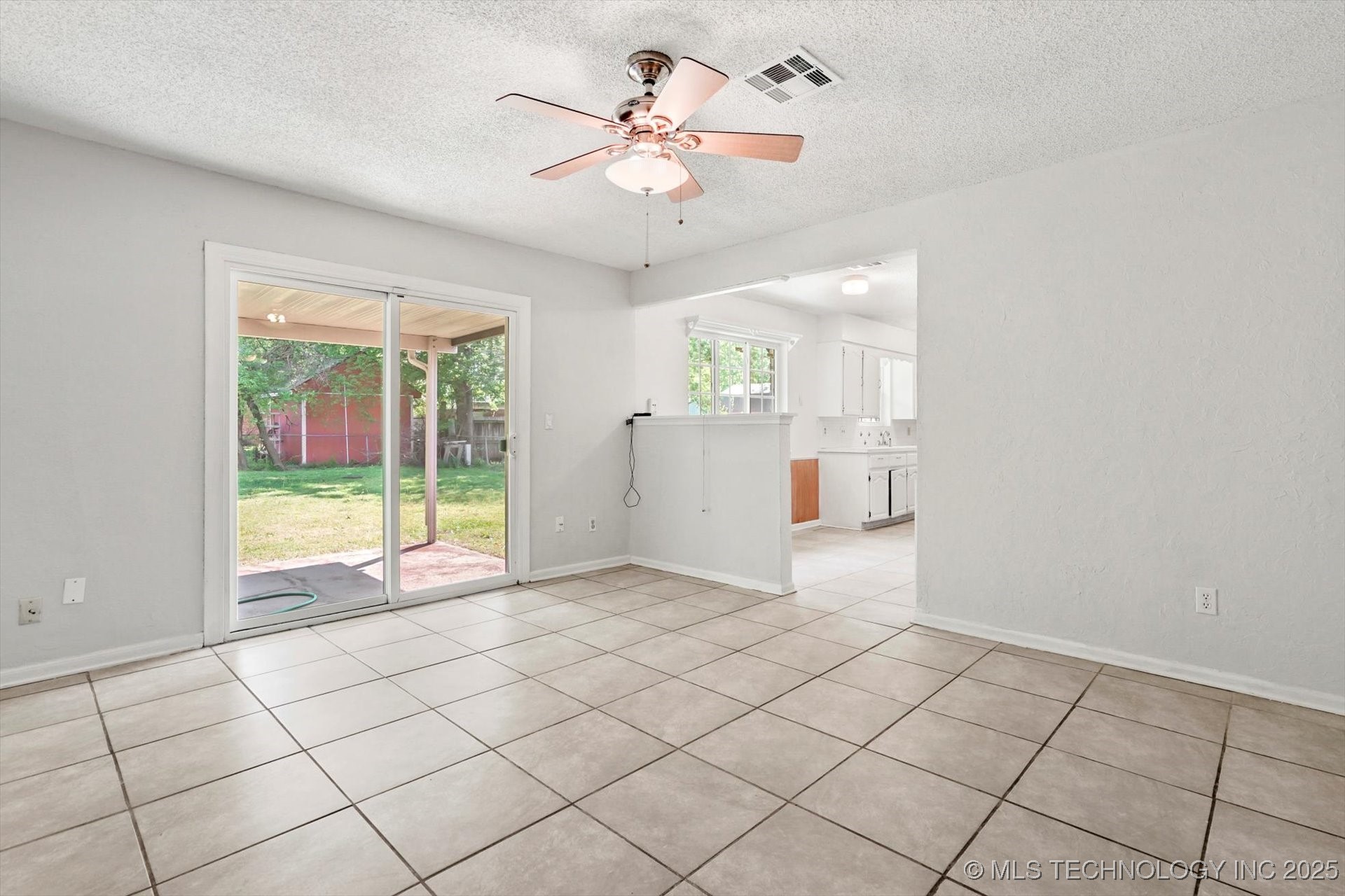 12602 E 19th Street Property Photo 4