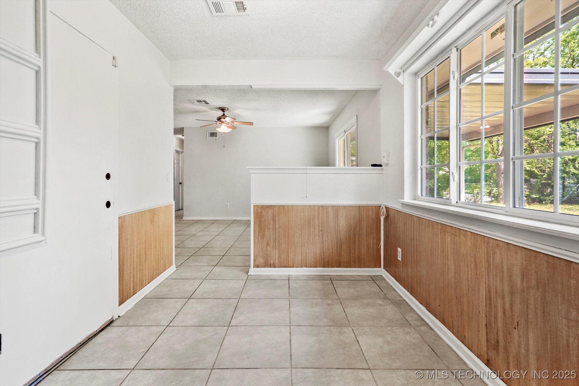 12602 E 19th Street Property Photo 7