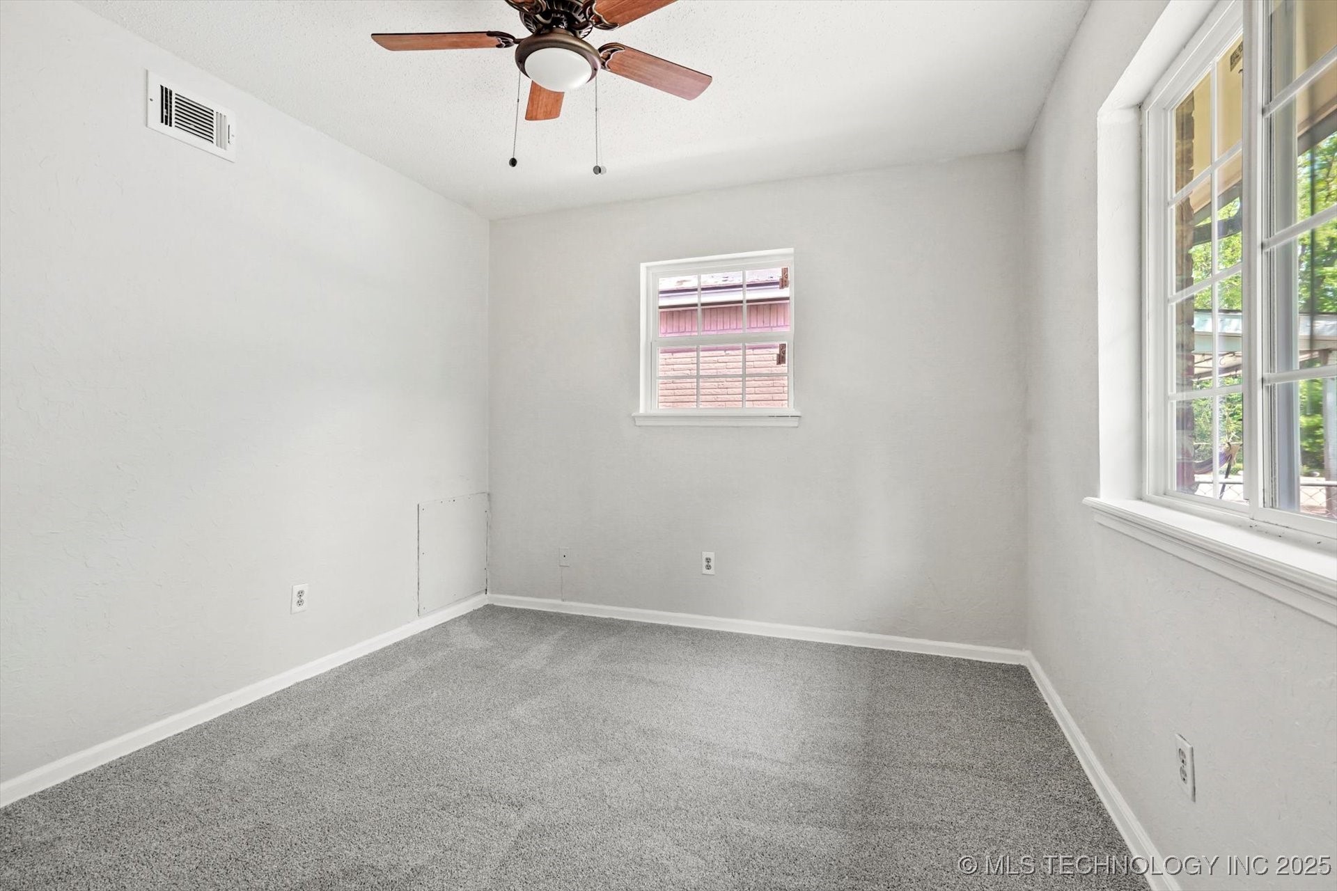 12602 E 19th Street Property Photo 13