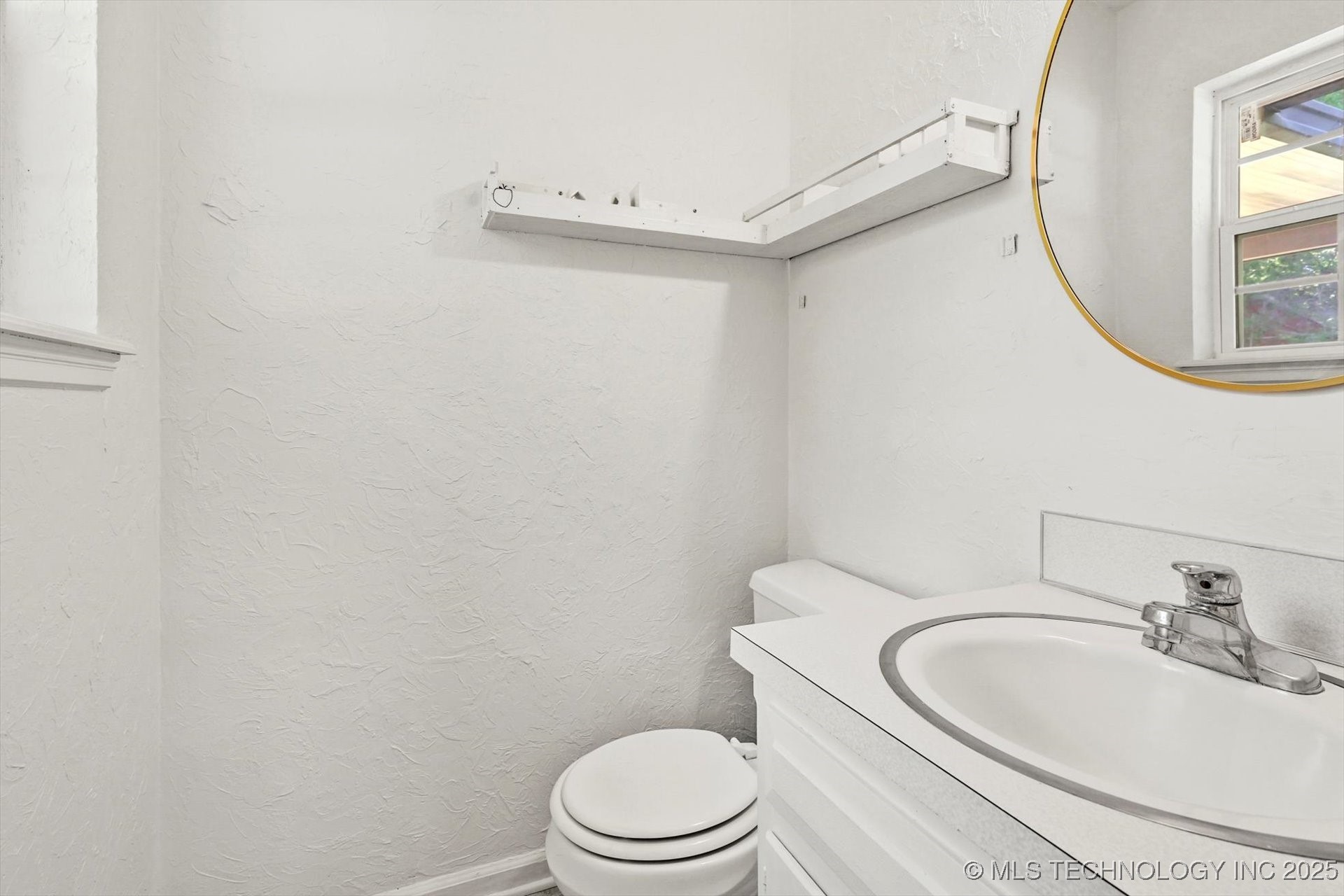 12602 E 19th Street Property Photo 14