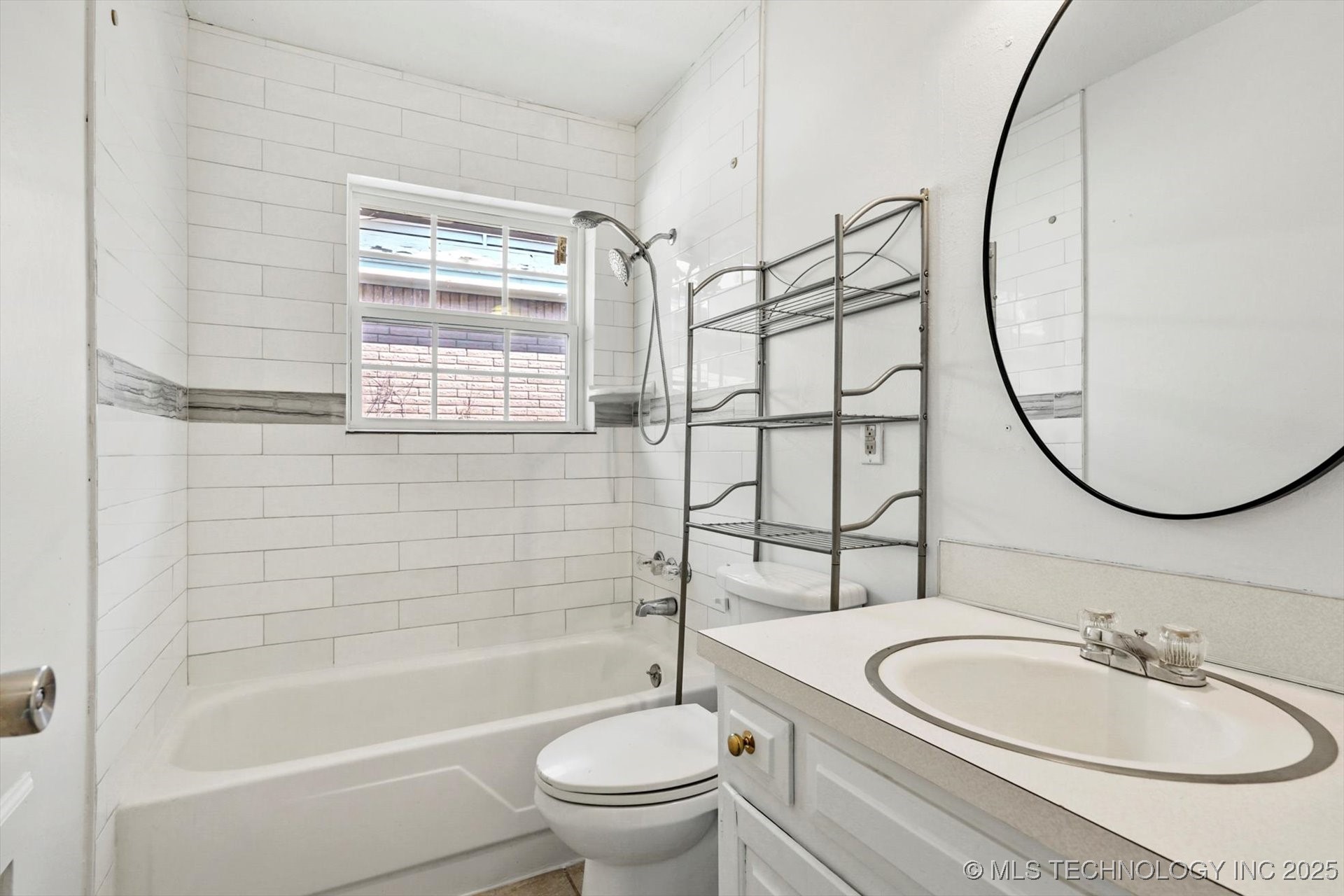 12602 E 19th Street Property Photo 18