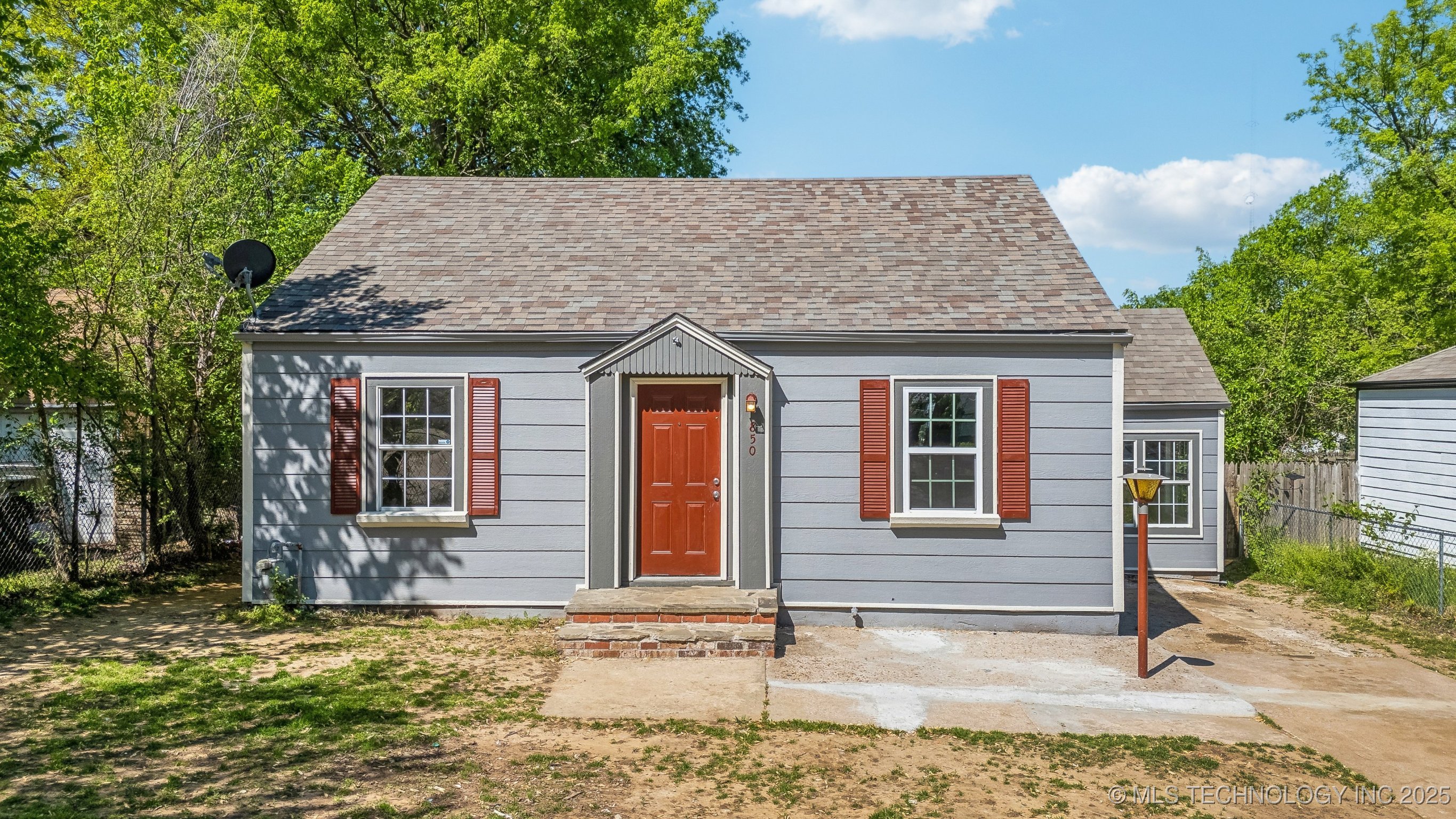 850 N Delaware Avenue Property Photo