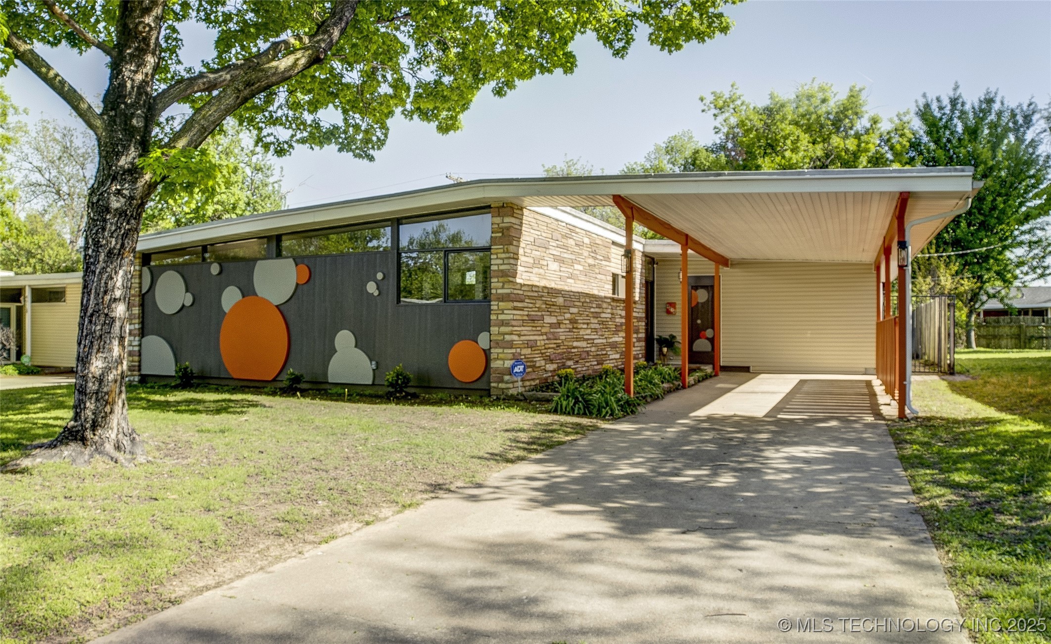 4914 E 27th Street Property Photo