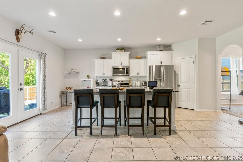 7305 S Walnut Avenue Property Photo 14