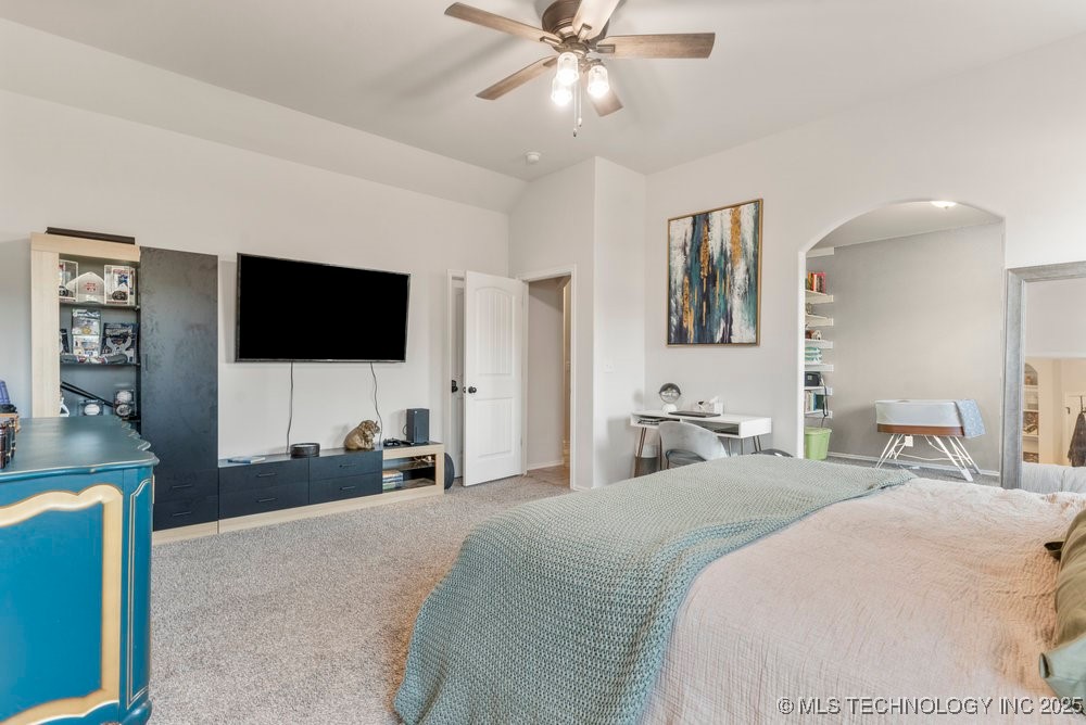 7305 S Walnut Avenue Property Photo 18