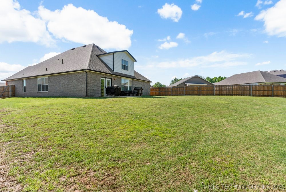 7305 S Walnut Avenue Property Photo 45