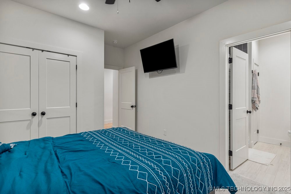 13722 S 20th Place E Property Photo 27
