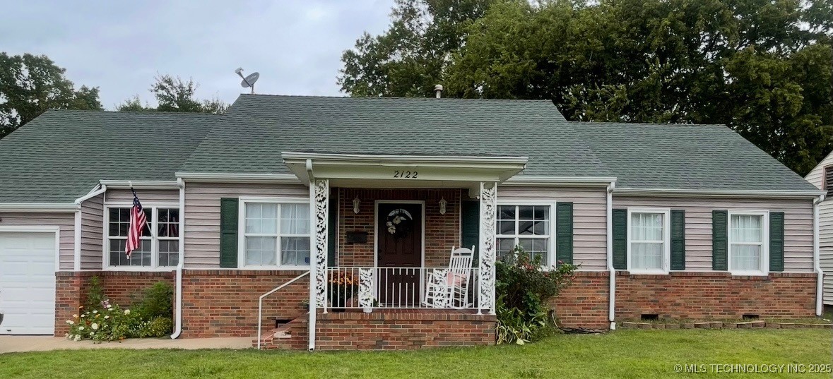 2122 Fredonia Street Property Photo