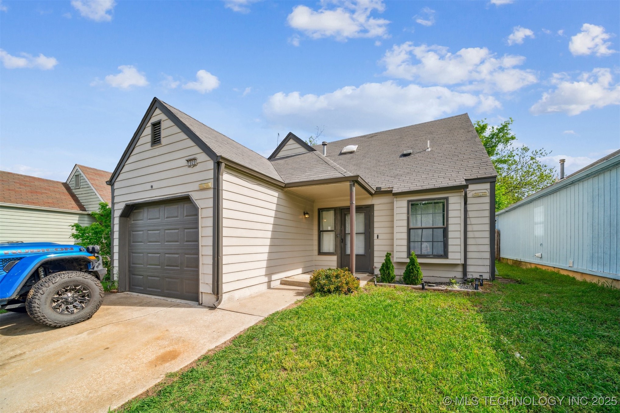 1809 W 62nd Street Property Photo
