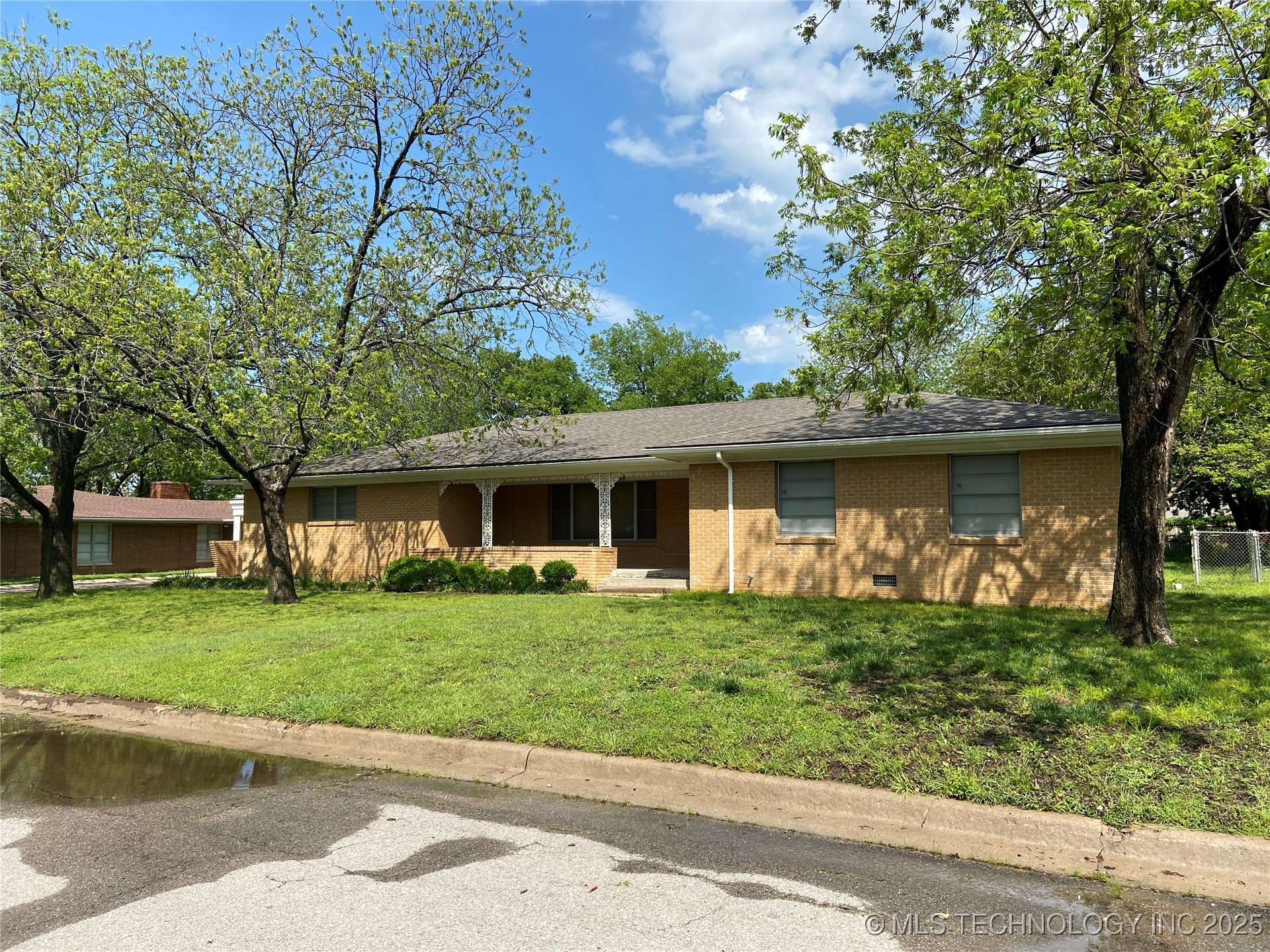 1722 Essex Street Property Photo
