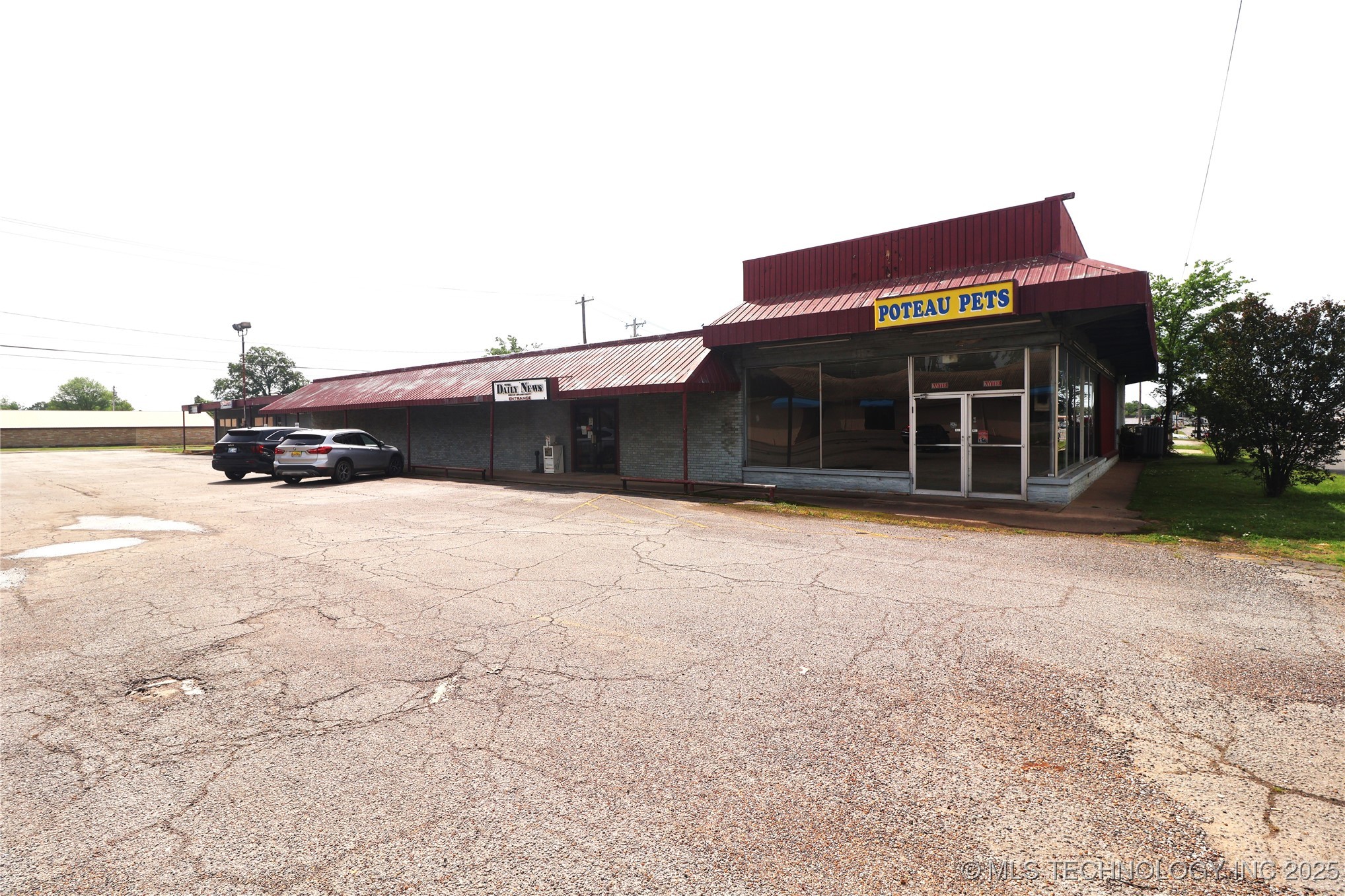 803 N Broadway Street Property Photo