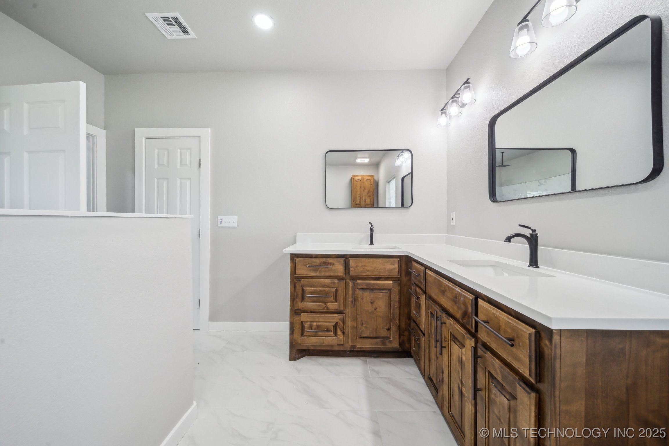 2624 N 434 Property Photo 33