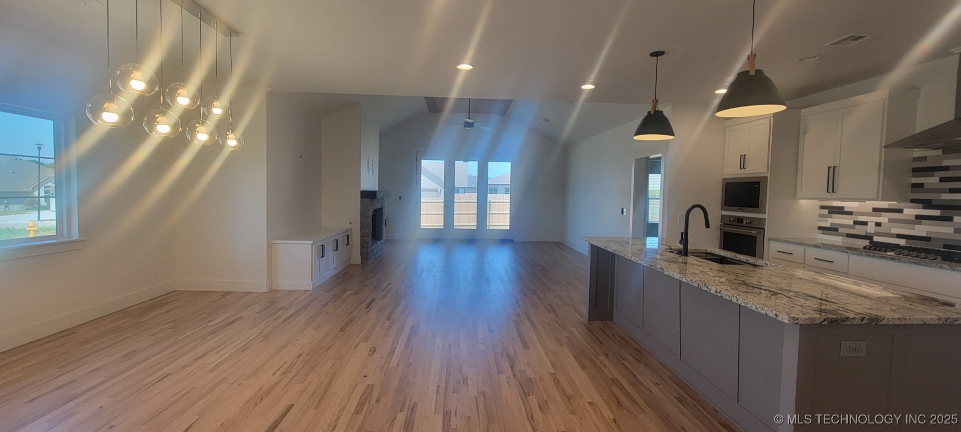 2078 E 130th Street S Property Photo 5